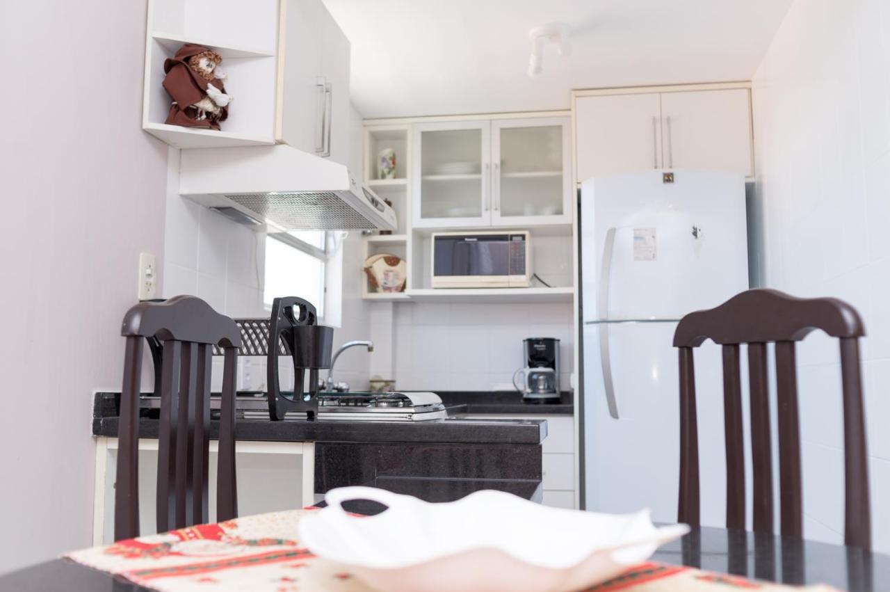 Residencial Larissa Elena Apartment Florianopolis Bagian luar foto