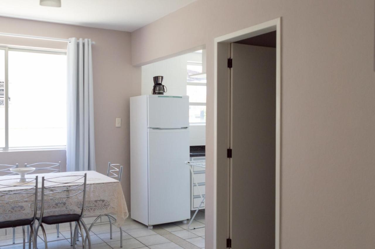 Residencial Larissa Elena Apartment Florianopolis Bagian luar foto